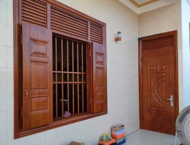 Ưu điểm và nhược điểm khách hàng cần biết nếu sử dụng cửa thép vân gỗ nhập khẩu