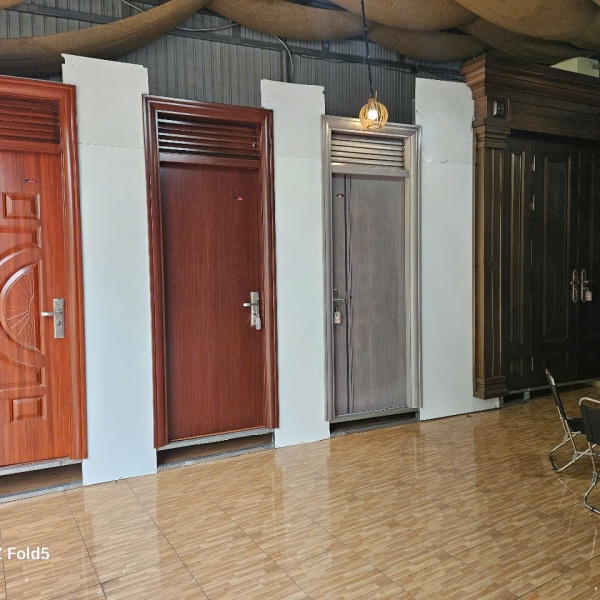 Cửa đi 1 cánh bằng thép vân gỗ nhập khẩu Đắk Lắk
