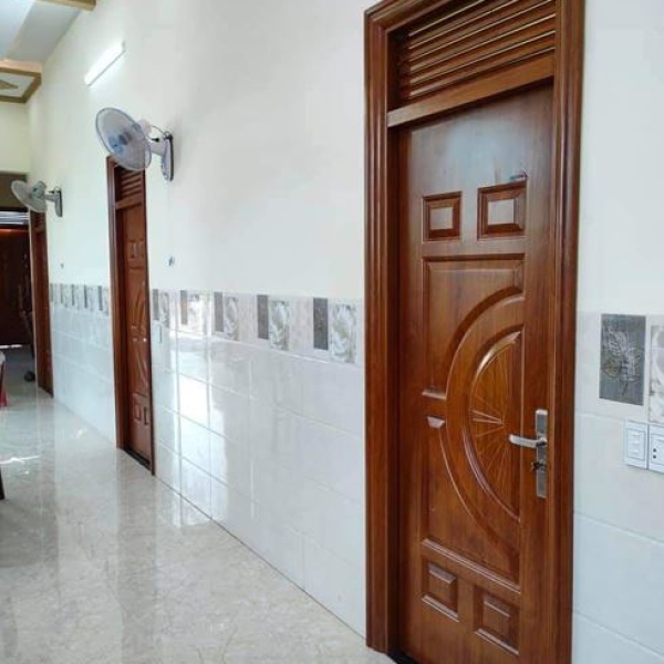 Cửa đi 1 cánh thép vân gỗ nhập khẩu Đắk Nông