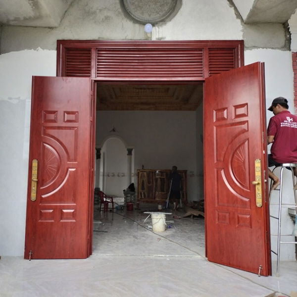 Cửa đi thép vân gỗ 4 cánh nhập khẩu Đắk Lắk