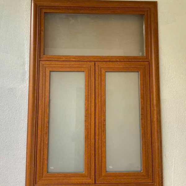 Cửa sổ 2 cánh thép vân gỗ nhập khẩu