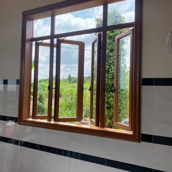 Cửa sổ 4 cánh thép vân gỗ nhập khẩu